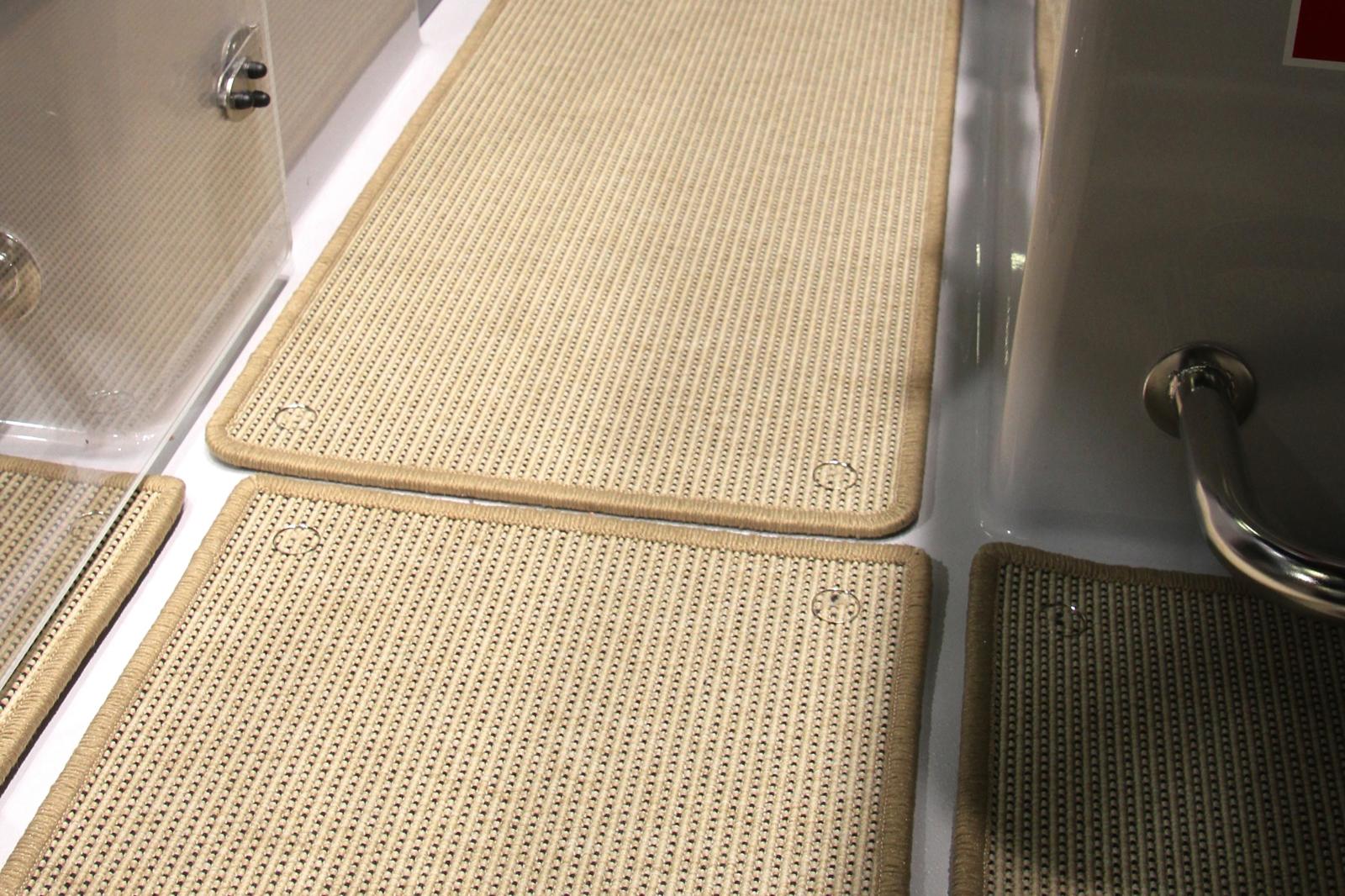 Carpet set for floor