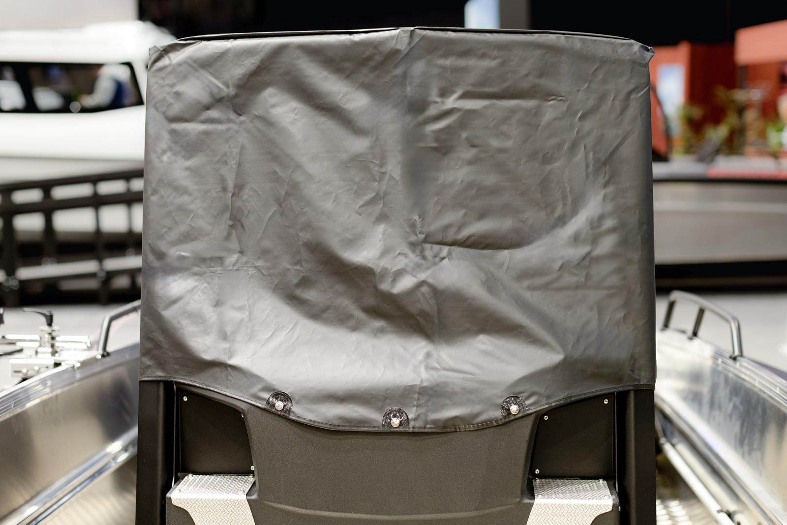 Suojapeite 465- ja 495 XC -mallien ohjauspulpetille