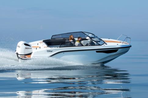 Silver Viper DC on lähes 7-metrinen day cruiser vaativaan makuun. 