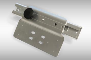 Faster-veneiden peräpeileihin sopiva, tukeva ja säädettävä anturiteline.