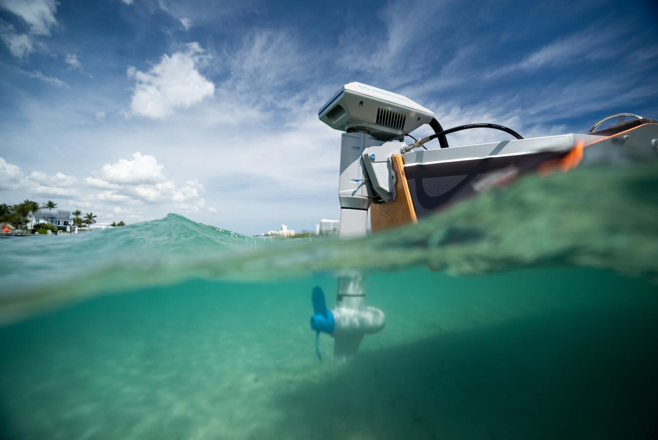 Navy 3.0 Evo  -sähköperämoottorissa on hydrogenerointitoiminto, joka lataa akkua liikkeellä ollessa.