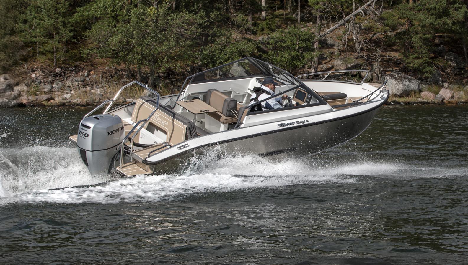 Silver Eagle BR on urheilullinen vapaa-ajan alumiinivene jopa kahdeksalle hengelle.