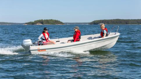 The Terhi 400 is a perfect summer cottage boat.