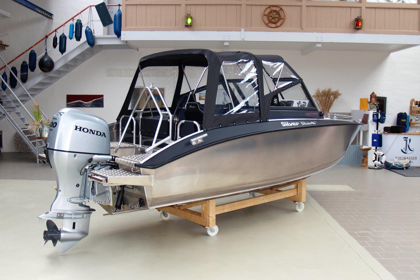 Stern canopy