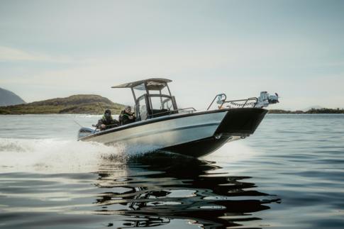 Faster 635 CC - Hyöty-, ammatti- ja huviveneen täydellinen yhdistelmä