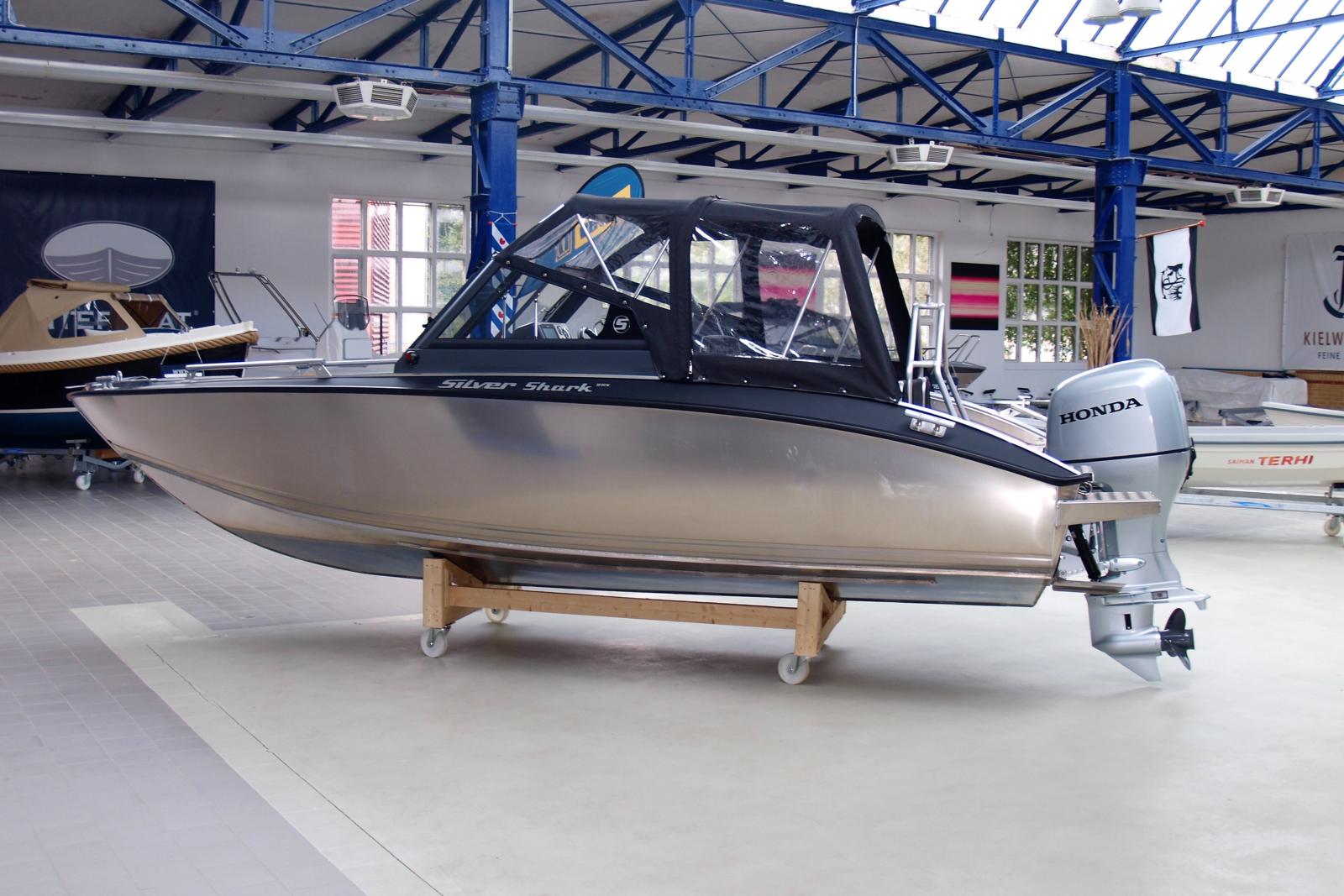 Stern canopy